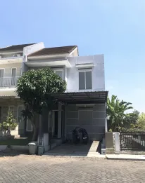 Tumah Strategis di Tunjungsekar Dekat Universitas