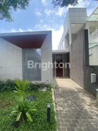 VILLA MODERN DEKAT TEMPAT WISATA DI KOTA BATU