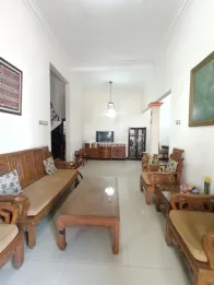 RUMAH SECOND CANTIK 2 LANTAI LOKASI CANDI PANGGUNG DEKAT KAMPUS UB