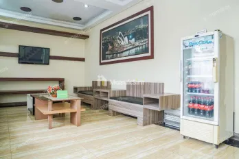 Rumah Kost Guest House Gayungsari Dekat Trans Icon Okupansi Full