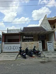 DIJUAL RUMAH MINIMALIS LOKASI SAWOJAJAR 2