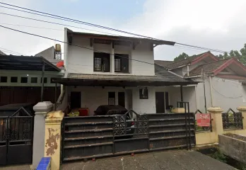 Dijual Rumah 2 Lantai di Jalan Delman Kota Jakarta Selatan Shm