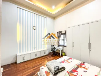 Dijual Villa Hook 2,5 Tingkat Kondisi Siap Huni Komplek Cemara Asri