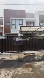 Dijual rumah bangunan baru di Taman Modern