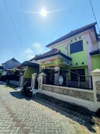 Dijual rumah cantik 2 Lantai Candi panggung dekat kampus UB Malang