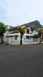 Disewakan Rumah Hook, standar 2 Lt, Jalanan 3 mobil, Aman Asri Kelapa Gadin