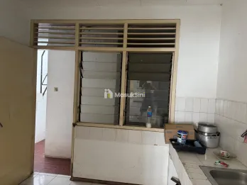 Disewakan Rumah Hook, standar 2 Lt, Jalanan 3 mobil, Aman Asri Kelapa Gadin