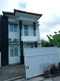 Disewakan Villa Furnished View Sawah 2 Lantai 3 Kamar Kerobokan Kaja Gatot