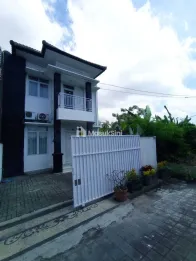 Disewakan Villa Furnished View Sawah 2 Lantai 3 Kamar Kerobokan Kaja Gatot