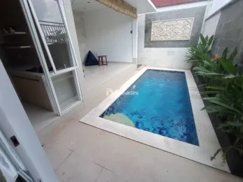 Disewakan Villa Furnished View Sawah 2 Lantai 3 Kamar Kerobokan Kaja Gatot