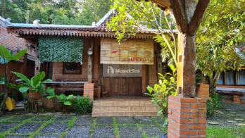 HOMESTAY DESAIN ETNIK JAWA DI MOYUDAN SLEMAN
