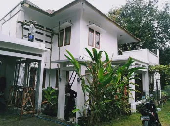 Jual Rumah Bagus Shm di Jalan Dipalaya Bandung Barat Strategis