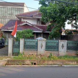 Jual Rumah Lama 2 Lantai Siap Pakai di Jalan Seha