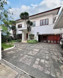 Jual Rumah Sangat Mewah di Jalan Kemang Dalam Jakarta Selatan Shm