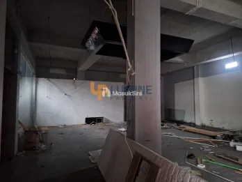 RUKO BESAR DI JALUR UTAMA GEJAYAN UNTUK USAHA MAKSIMAL