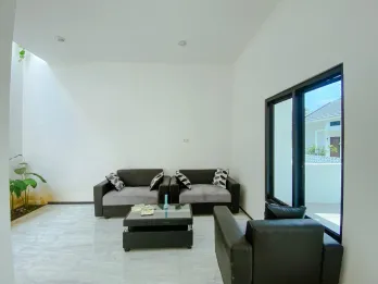 RUMAH BARU TERMURAH DEKAT MERCU BUANA