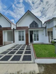RUMAH CANTIK DALAM CLUSTER DEKAT CCM
