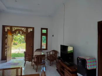 RUMAH EKSKLUSIF JAWA MODERN DI BOROBUDUR, MAGELANG