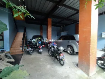 RUMAH MEWAH 2 LANTAI DEKAT STADION MAGUWO & SEKOLAH FAVORIT