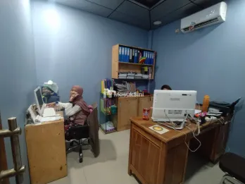 RUMAH MEWAH 2 LANTAI DEKAT STADION MAGUWO & SEKOLAH FAVORIT