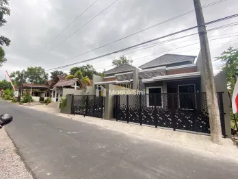 RUMAH SIAP HUNI DEKAT KAMPUS UII, YOGYAKARTA