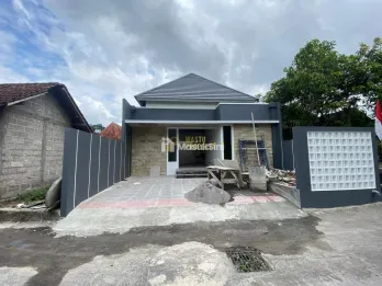 RUMAH SLEMAN NYAMAN DEKAT KAMPUS UNRIYO & STADION MAGUWOHARJO