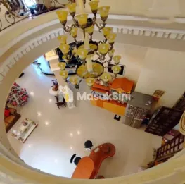 RUMAH SULTAN MODEL KLASIK di ARAYA