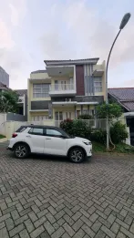 RUMAH VILLA PUNCAK TIDAR