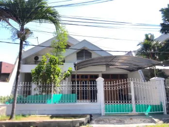 Rumah Dharmahusada Indah Utara Dekat Rumah Sakit