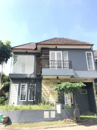 Rumah Sewa Semi Furnish di Myrra Residence Dekat