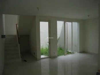 SEWA Rumah 2 lantai Minimalis Modern di Grand Pakuwon, Tandes, Surabaya