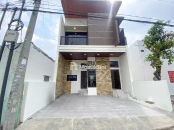 SIAP HUNI, RUMAH 2 LANTAI, DEKAT JALAN KALIURANG KM 7