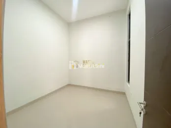 SIAP HUNI, RUMAH 2 LANTAI, DEKAT JALAN KALIURANG KM 7