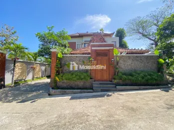VILLA VIEW CANTIK DI BALECATUR SLEMAN
