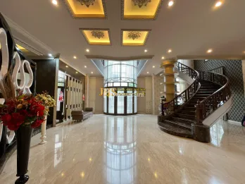 Villa Hook Kondisi Siap Huni Dijual di Komplek Cemara Asri - Medan