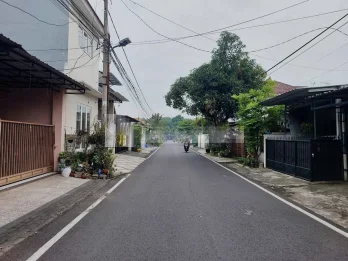 DI JUAL RUMAH BARU MODERN MINIMALIS LOKASI SAWOJAJAR 1 KOTA MALANG