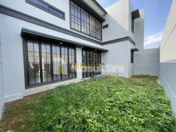 Dijual Cepat!! Villa di Komplek Citraland Gama City Cluster Ravelles Place