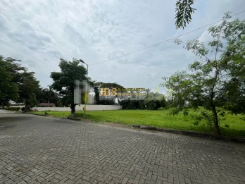 Dijual Kavling di Komplek Graha Metropolitan Jalan Kapten Sumarsono