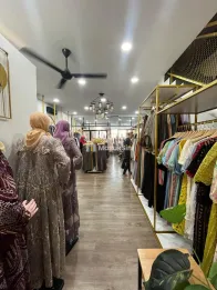 Dijual Ruko Strategis Full Furnished di Komplek J Square