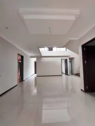Dijual Rumah 2 Lantai Semi Furnished di Nieuw Indie Araya