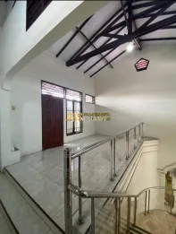 Dijual Rumah 2 Tingkat di Komplek Beo Indah Jalan Beo Indah I