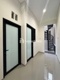 DIJUAL RUMAH BARU LOKASI ARAYA GOLF MALANG