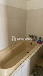 DIJUAL RUMAH CLASSIC LOKASI CENGGER AYAM KOTA MALANG