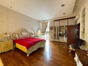 Dijual Rumah Lux 3,5 Tingkat di Komplek Jati Residence (Row Boulevard)