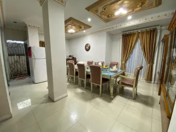 Dijual Rumah Mewah di Jalan M Kahfi, Jakarta Selatan