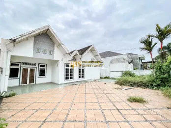 Dijual Rumah Siap Huni di Komplek Citra Wisata Jalan Karya Wisata