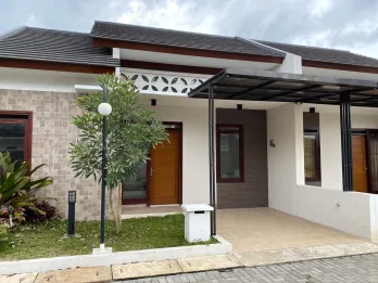 Dijual rumah yang cantik, terletak di kawasan Bandung Barat.