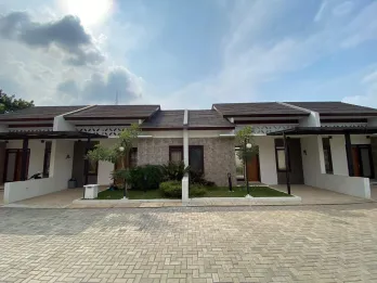 Dijual rumah yang cantik, terletak di kawasan Bandung Barat.