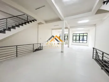 Disewakan Ruko Gandeng 3 Tingkat Komplek CBD Polonia Blok AA