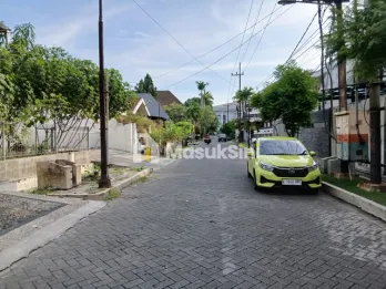Disewakan Rumah 1Lantai Siap Huni di Simpang Darmo Permai Utara, Surabaya.